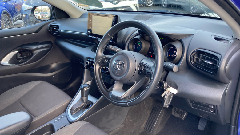 Toyota Yaris 1.5 Hybrid Design 5dr CVT Hybrid Hatchback